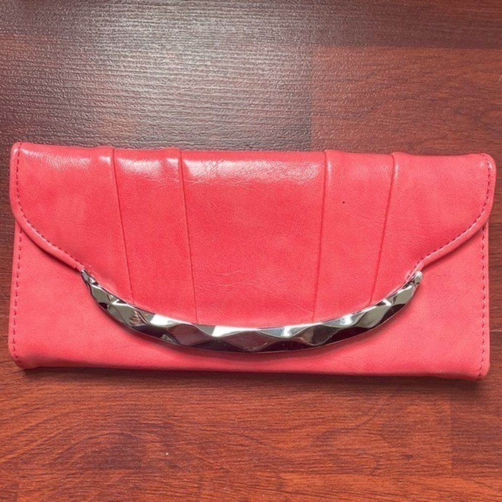 Vintage Coral Pink Leather Wallet with Silver Accent